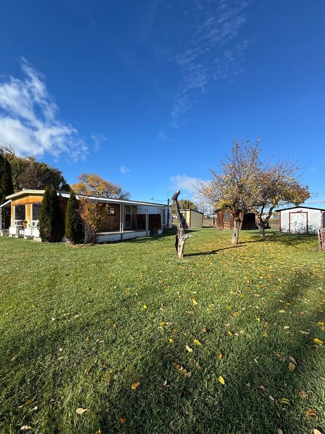 Building Photo - Spacious Pet-Friendly Rental on 3 Acres — Perfect for Horse Owners!