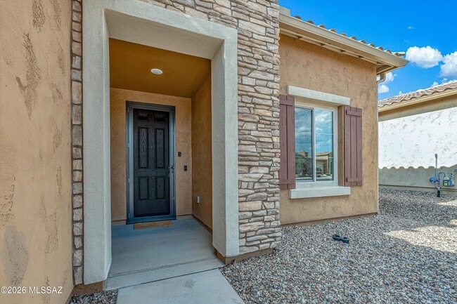 Building Photo - 61370 E Flint Dr