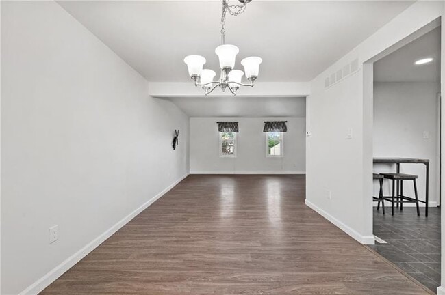 Building Photo - 2609 Fox Chase Ct