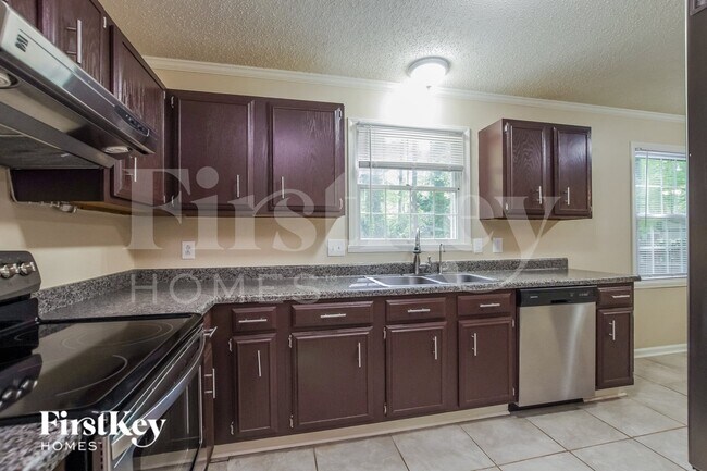 Building Photo - 7225 Rollingridge Dr