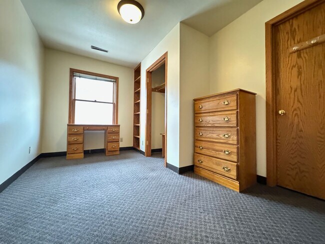 Building Photo - 408 N Frances St