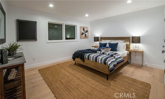 Building Photo - 16449 Tudor Dr