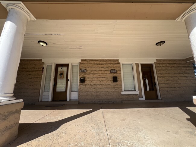 Building Photo - 1212 Dorothy Pl