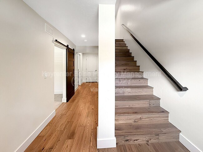 Building Photo - 3033 S Trailwood Way