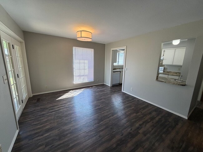 Building Photo - Belknap/Barton