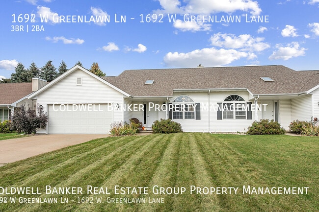 Primary Photo - 1692 W Greenlawn Ln