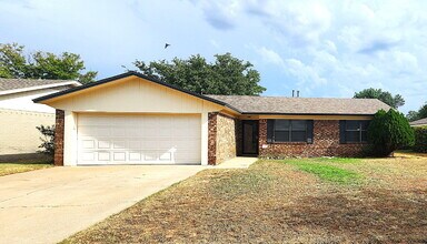 Building Photo - Beautifully updated 3/2/2 in the Meadows -Modern Updates & Flexible Living Space!