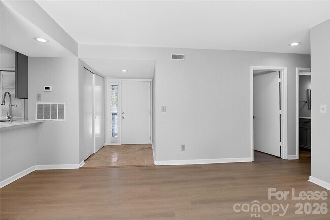 Building Photo - 11029 Harrowfield Rd