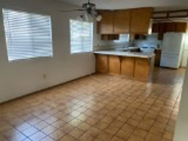 Building Photo - 255-257 Evergreen Ave