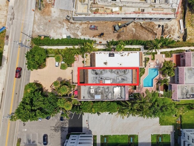 Building Photo - 1173 Hillsboro Mile Unit 22