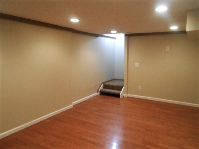Building Photo - 7043 Bryemar Dr