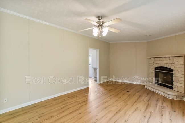 Building Photo - 123 Battlefield Dr