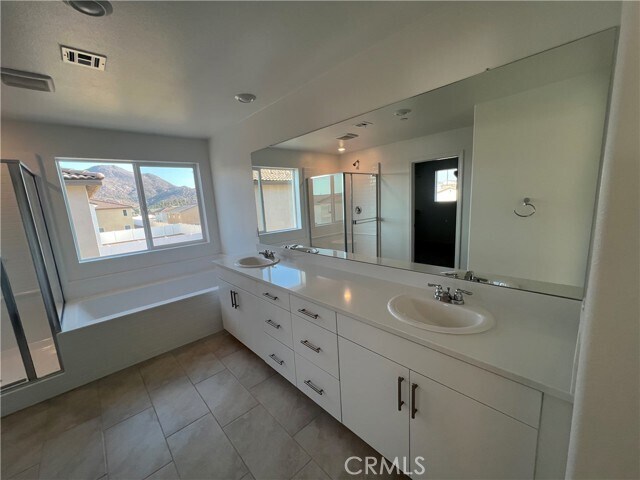 Building Photo - 25783 Branson Dr