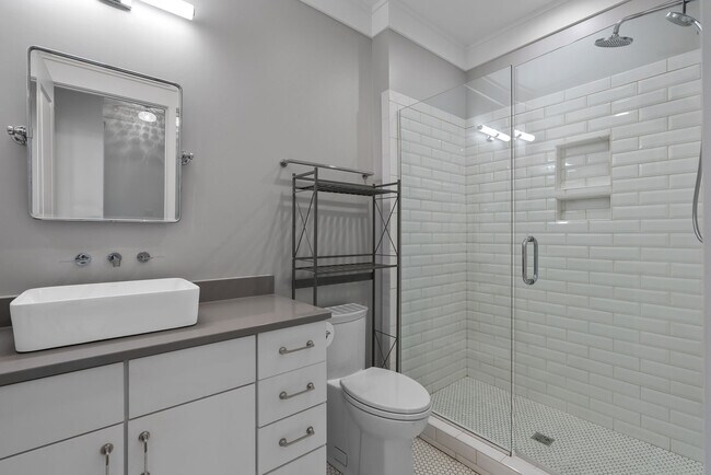 Building Photo - M West