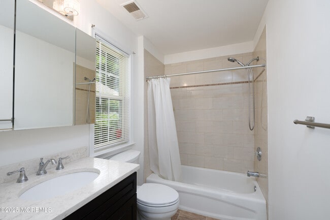 Building Photo - 430 Wedgewood Cir