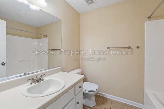 Building Photo - 815 Whispering Willow Ct