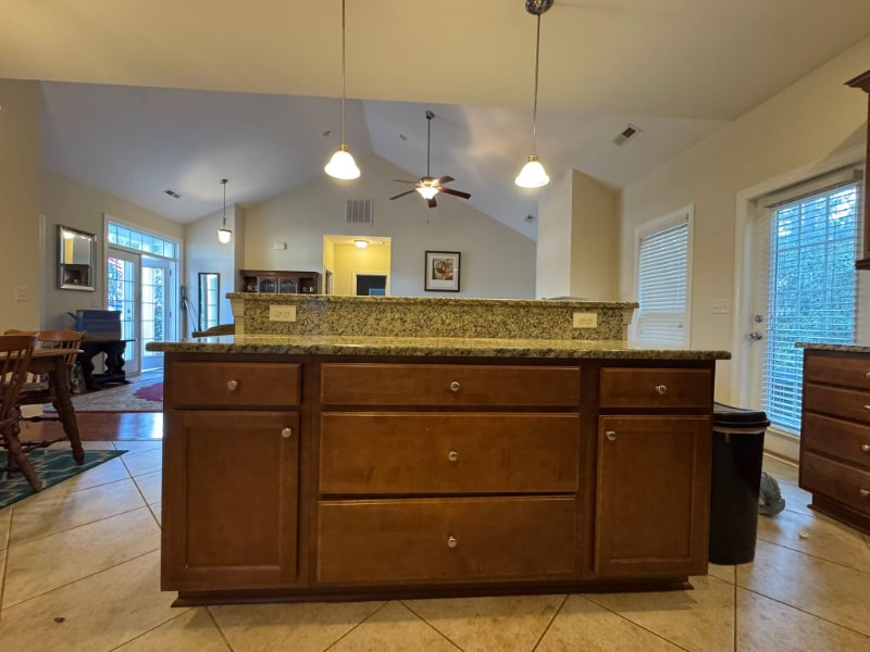 Building Photo - 1854 Juniper Dr