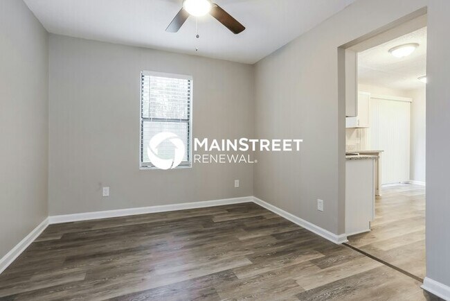 Building Photo - 3 Bedroom Pet-Friendly Home in Lithonia, GA with Main Street Renewal