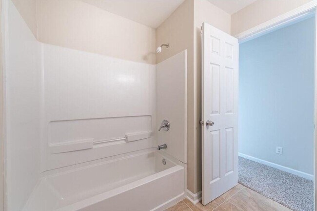 Building Photo - 10540 Windsor Park Dr