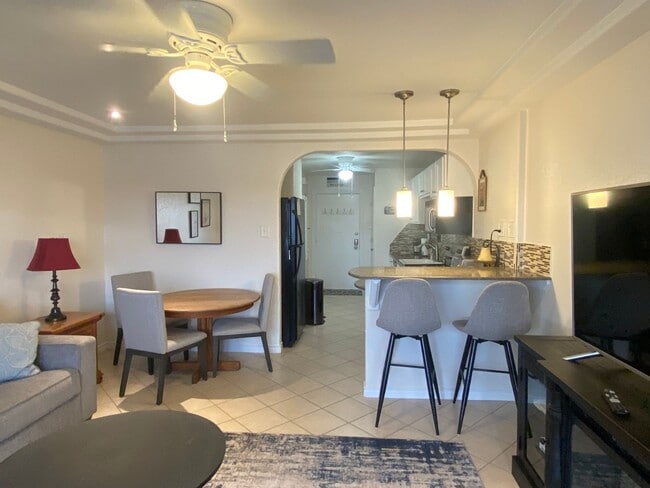 Building Photo - FURNISHED STUDIO CONDO WITH A MILLION DOLL...