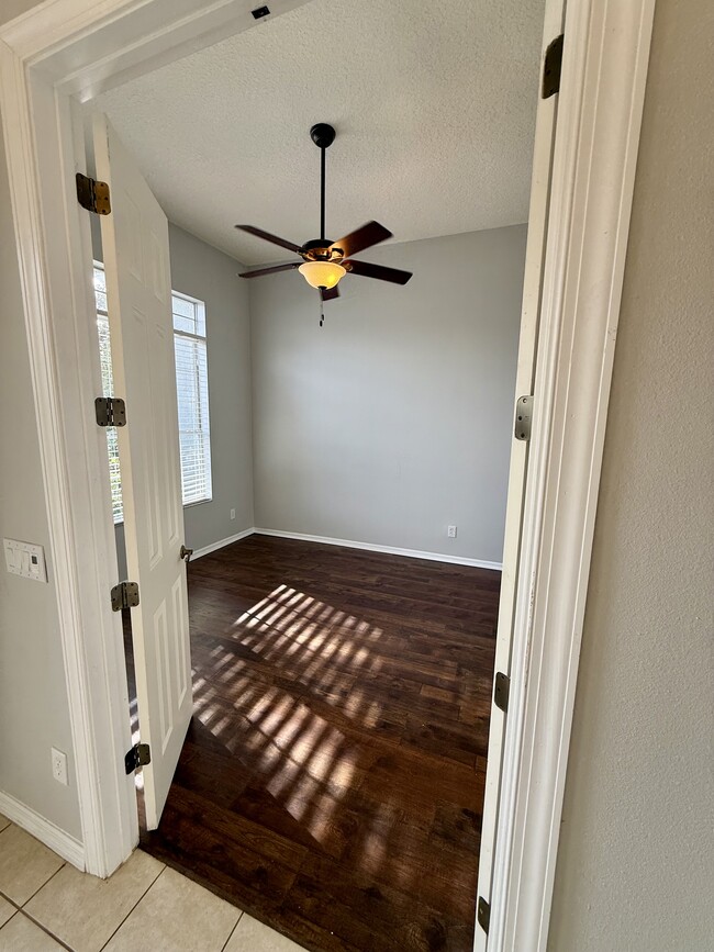 Building Photo - 4420 Harts Cove Way