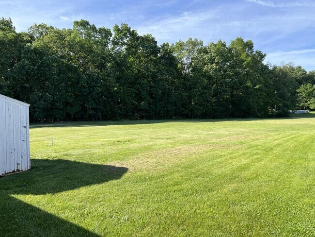 Building Photo - 470 Rentzel Rd