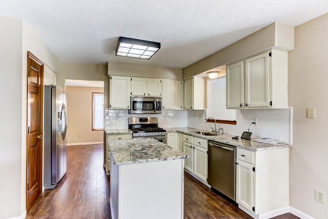 Building Photo - 4 Bedroom Home in Powell