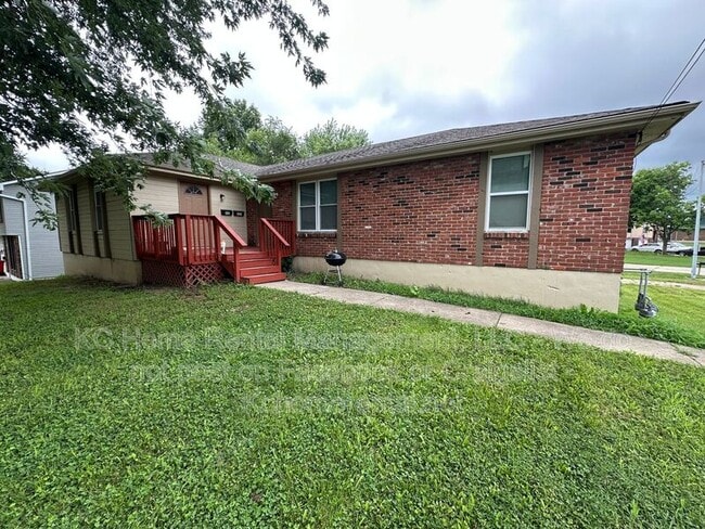 Primary Photo - 420 N Jennings Rd