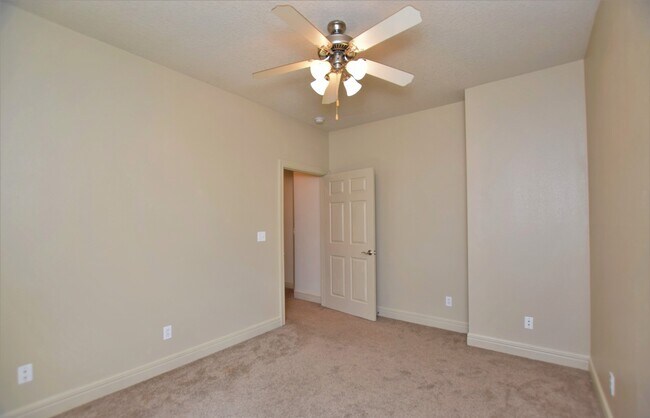 Building Photo - 1008 Southgate Circle