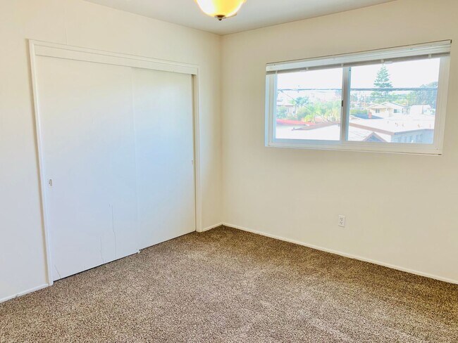 Building Photo - BLOCKS TO THE BAY! 2BD/1BA APARTMENT IN PACIFIC BEACH! Only $2,495mo!