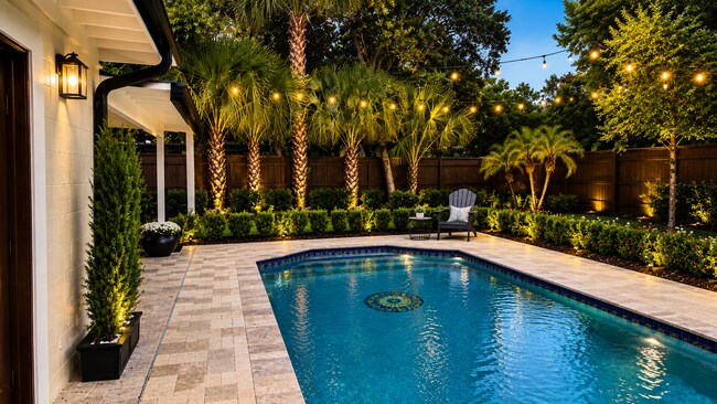 Building Photo - FURNISHED Beautiful Pool Home x Rent in Winter Park Close to Rollins College !