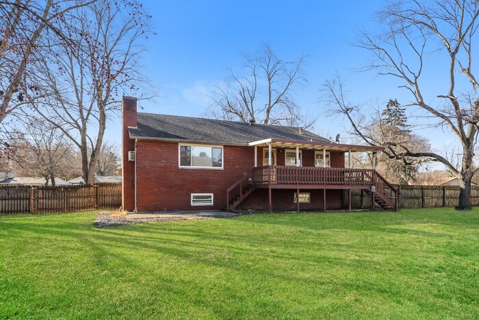 Building Photo - 8630 Meadowlark Dr