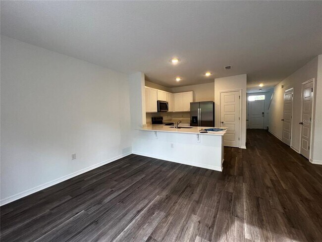 Building Photo - 2959 Canary Ave