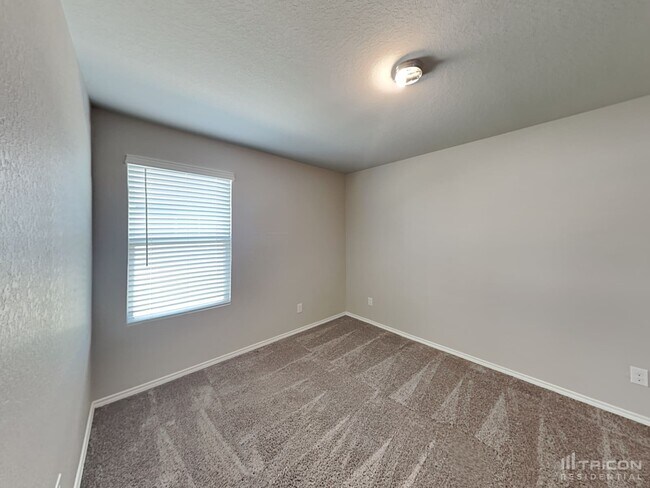 Building Photo - 9802 Marbach Brk
