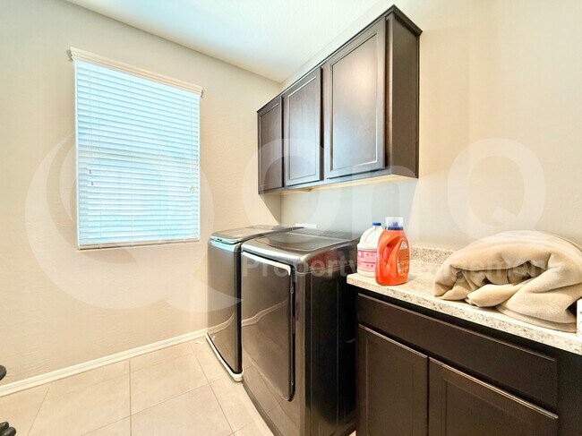 Building Photo - 3959 E Perkinsville St