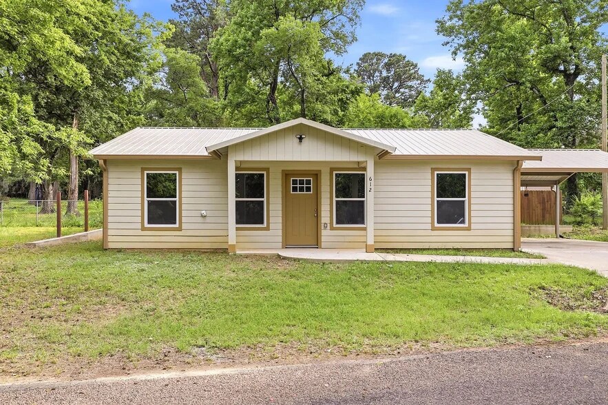 Building Photo - 612 Timberline Dr
