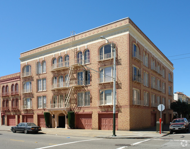 Building Photo - 3459 Divisadero St