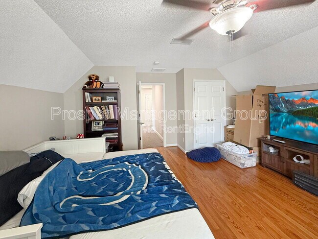 Building Photo - 578 Carters Grove Rd
