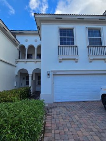 Building Photo - 7070 Venice Way