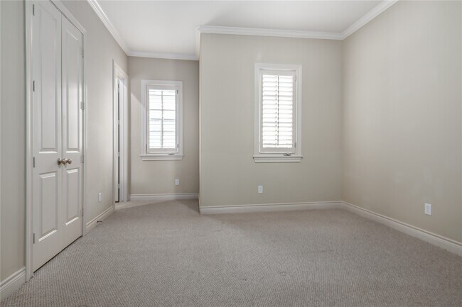 Building Photo - 2419 Brazoria St