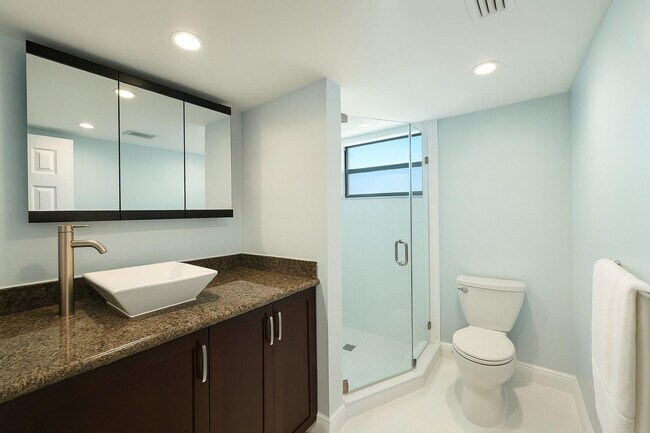 Building Photo - 2401 S Ocean Dr