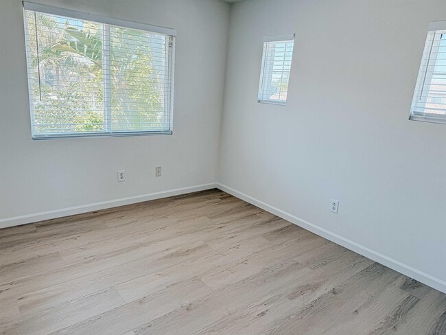 Building Photo - 1422 Antioch Ave