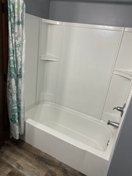 Building Photo - 110 N Minnesota St