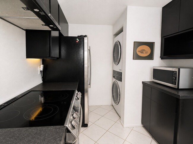Building Photo - 3098 Rue D’Orleans