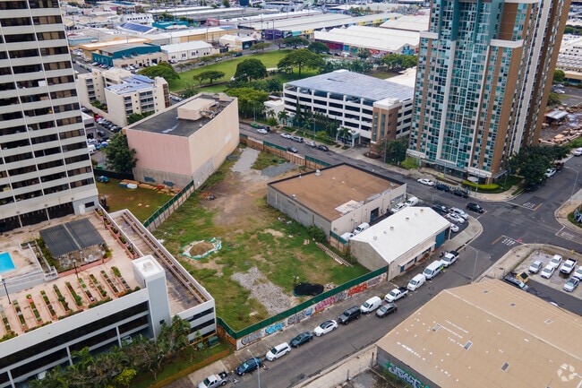 Building Photo - Ililani