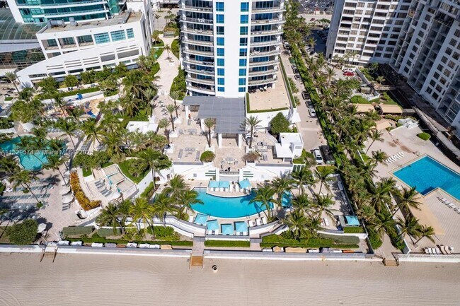 Building Photo - 3535 S Ocean Dr