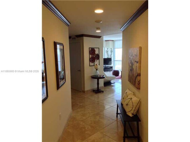 Building Photo - 1060 Brickell Ave