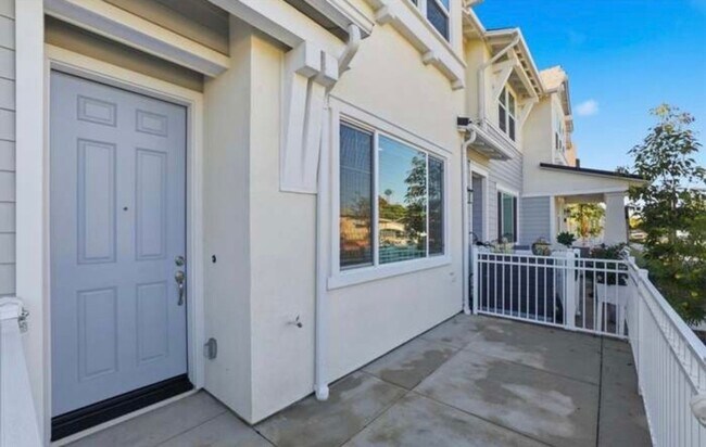 Building Photo - Gorgeous Newly Constructed Townhome