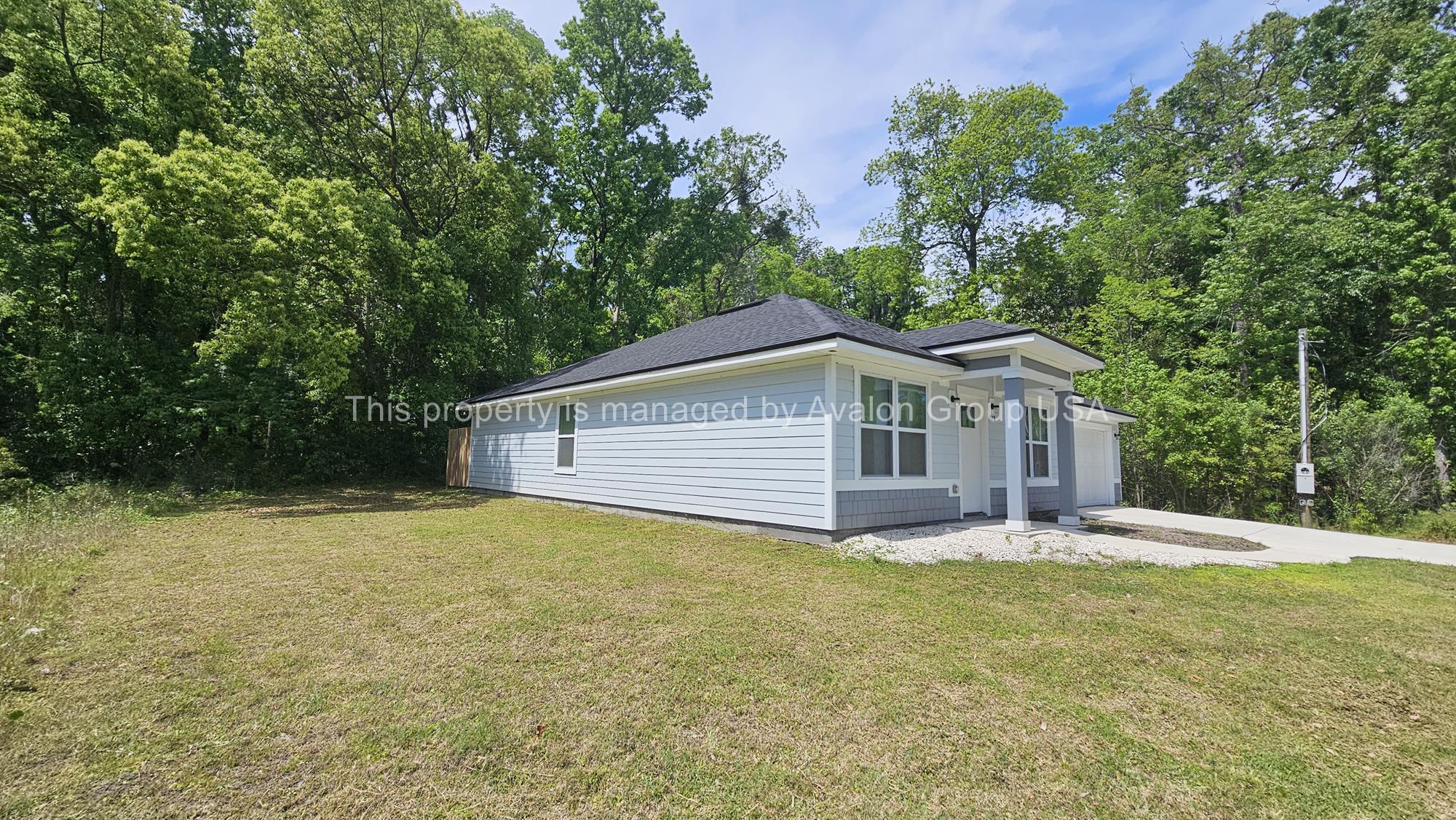 Building Photo - 1978 Solomon St