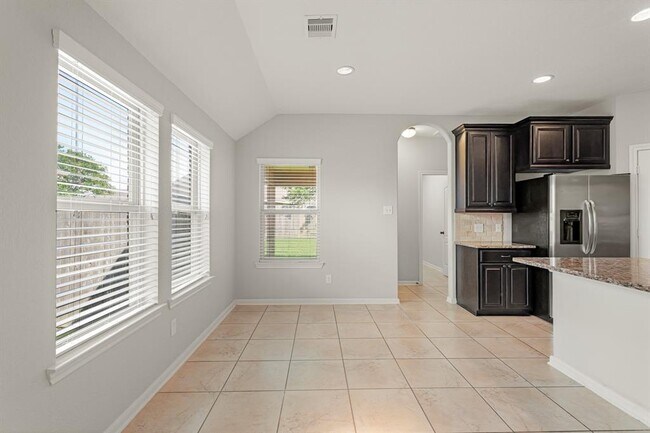 Building Photo - 13026 Davenport Hills Ln